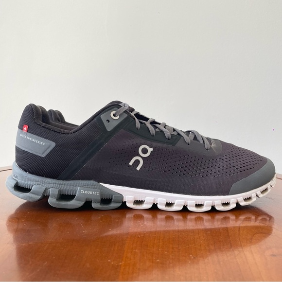 On Running Cloudflow Men’s Running Shoes | US 10.5 - Picture 3 of 7
